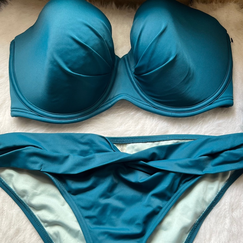 Victoria's Secret Teal Bikini Top - Size 36DD